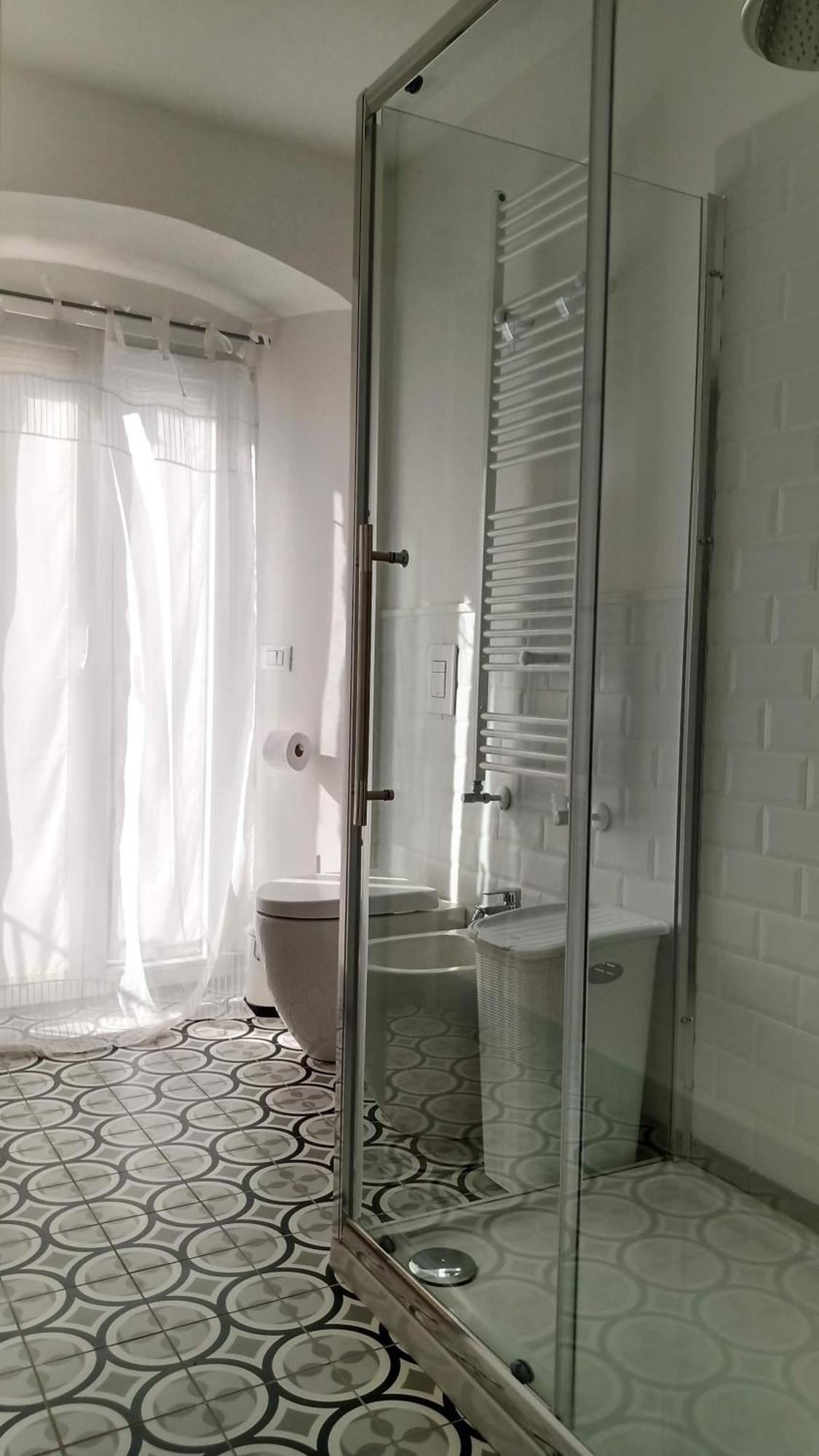 Casa Renova, Intero Appartamento, 2 Camere, Max 4 Ospiti, Trieste Zona Storica Экстерьер фото